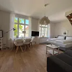 Zollhaus 3*