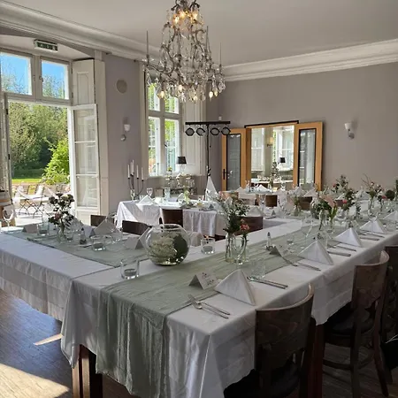 Zollhaus 3*